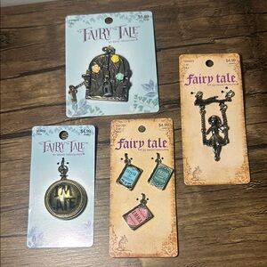 Charms (new with tags) includes 4 as shown